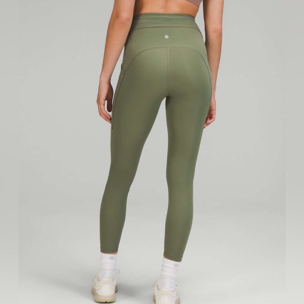Lululemon Power Thru High Rise Legging / Tight in Green